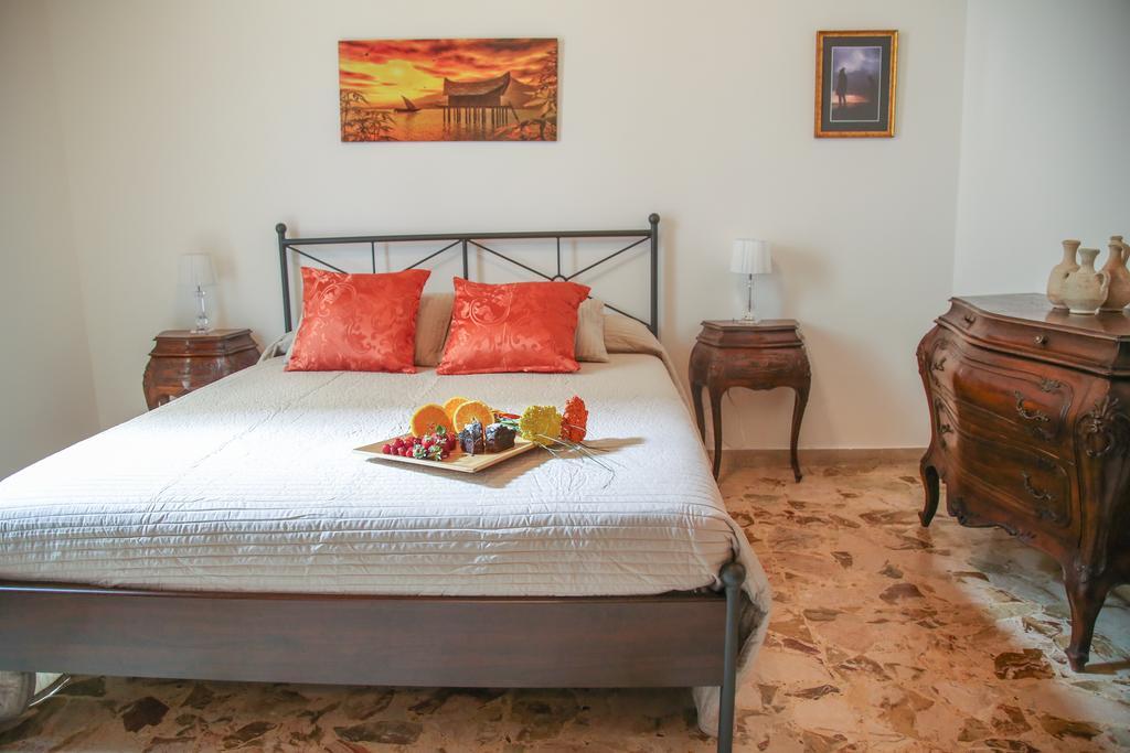 Soffio Del Libeccio B&B Syracuse Kamer foto